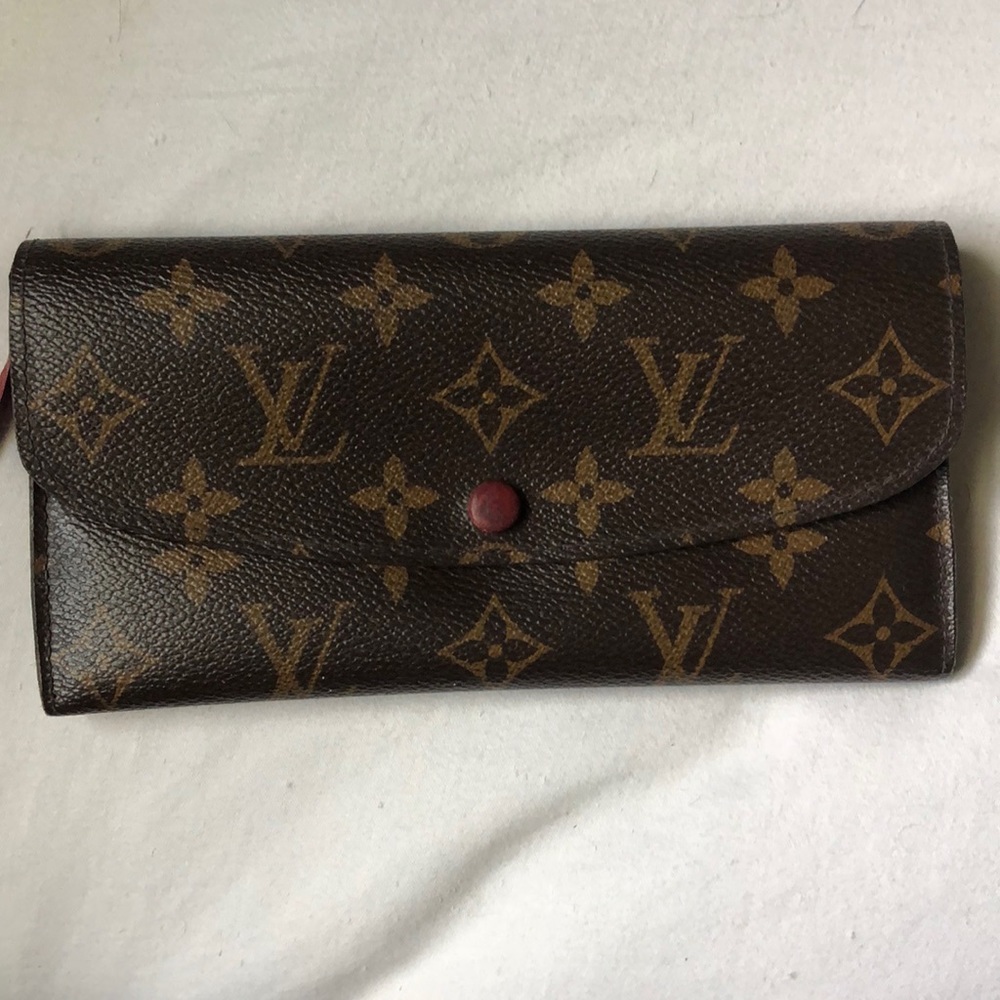 Louis Vuitton emilie wallet
